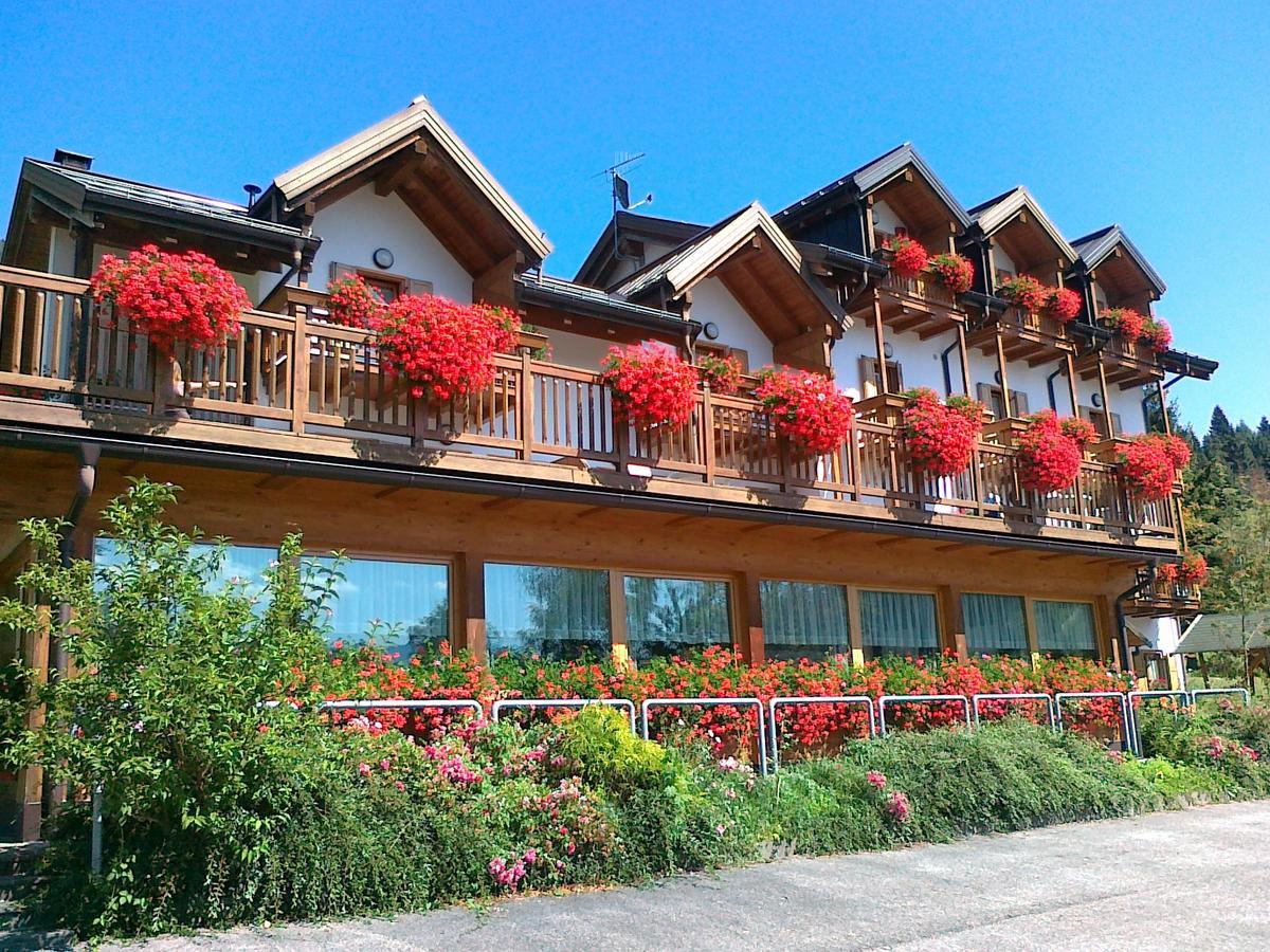 Kapriol Hotel Castello Tesino Exterior photo