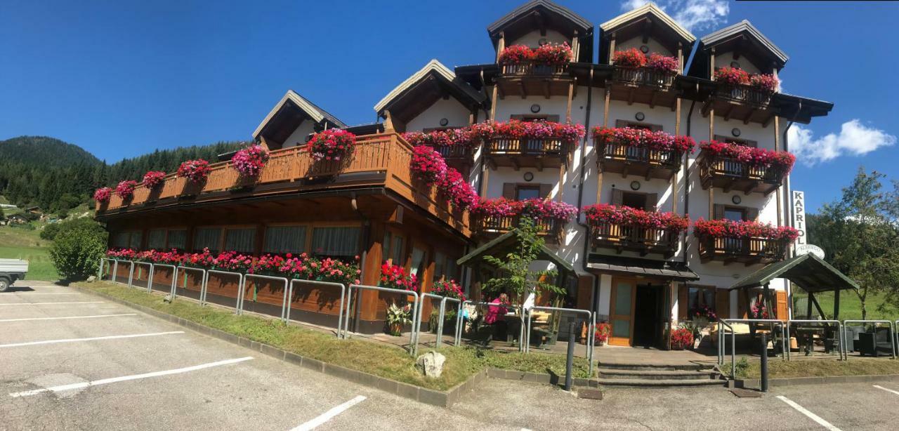 Kapriol Hotel Castello Tesino Exterior photo